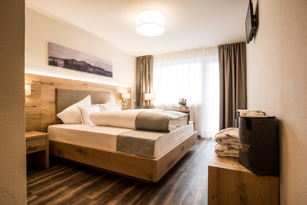 Der Walzl Hotell Lans Exteriör bild